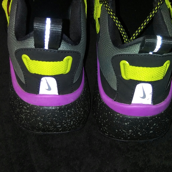 Men's Nike - Picture 2 of 4